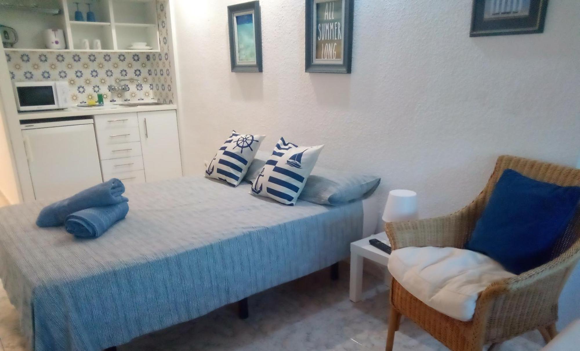 Appartamento Los Cisnes Beach Studio 100M Playa Benalmádena Esterno foto