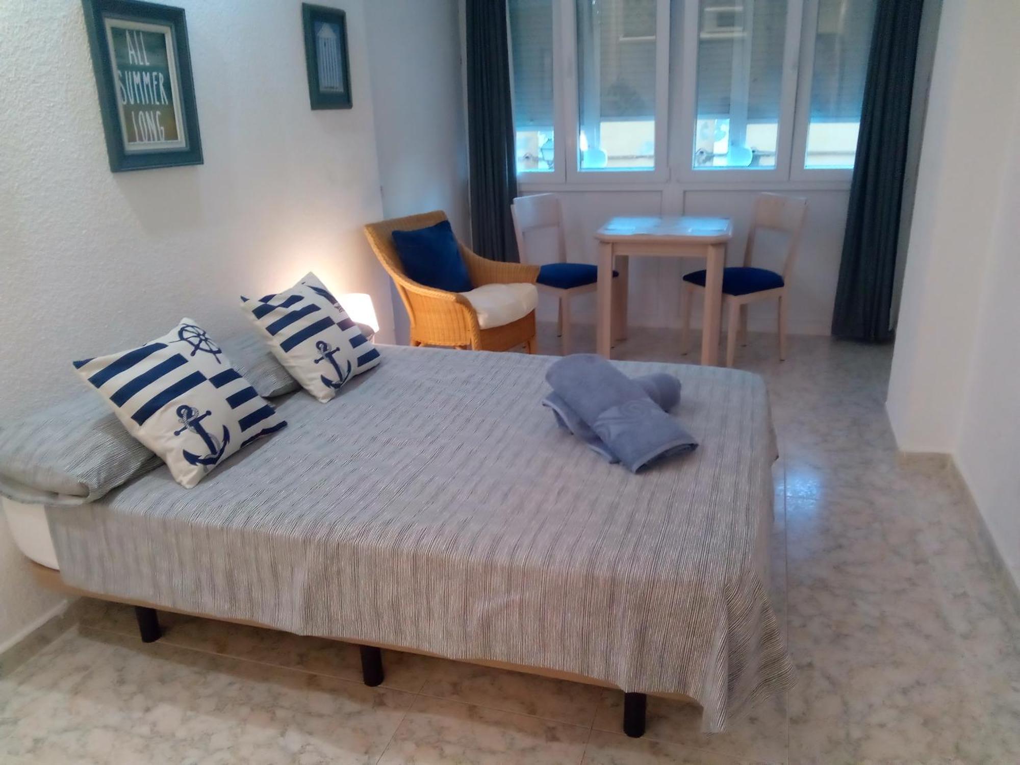 Appartamento Los Cisnes Beach Studio 100M Playa Benalmádena Esterno foto